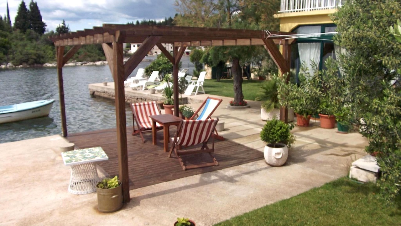 Photo of Outdoor in Blace