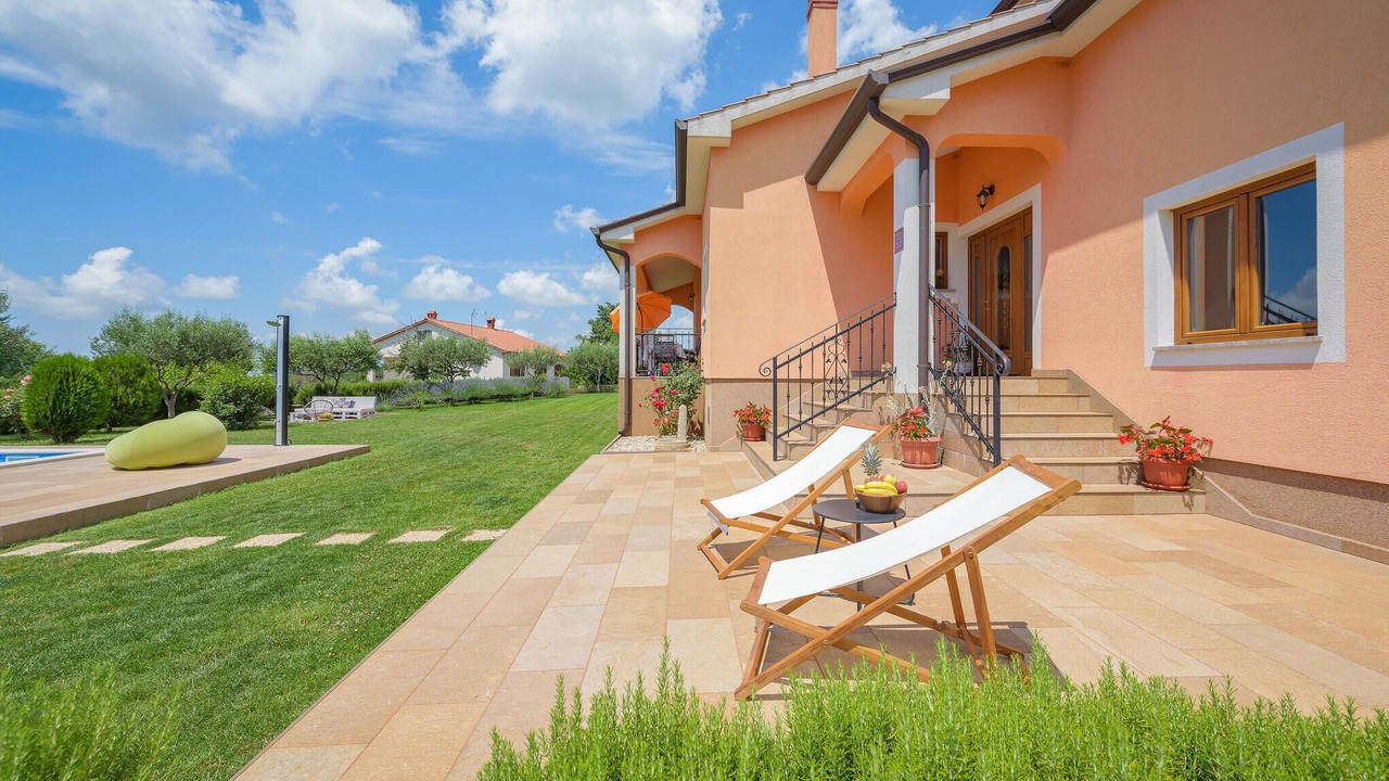 Photo of Patio Balcony in Tinjan