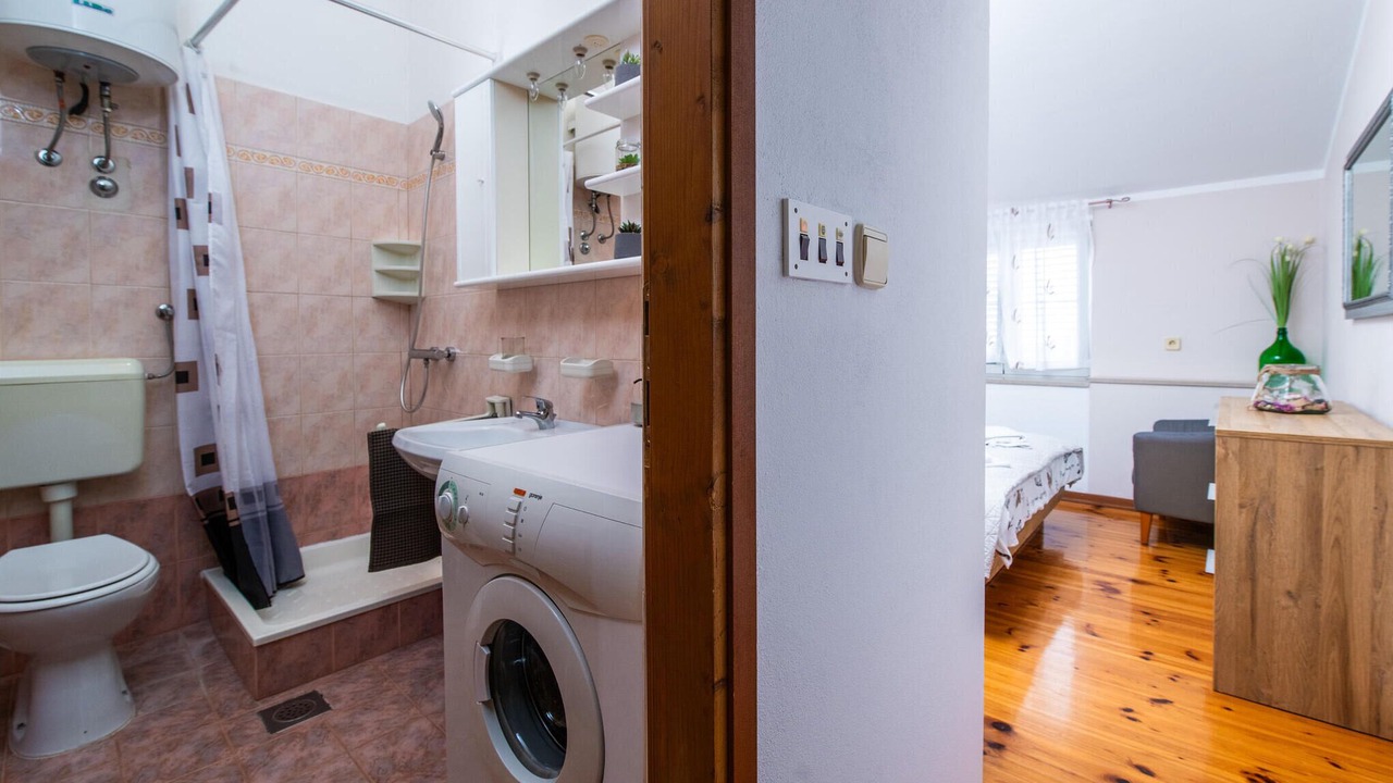 Photo of Bathroom in Kavran