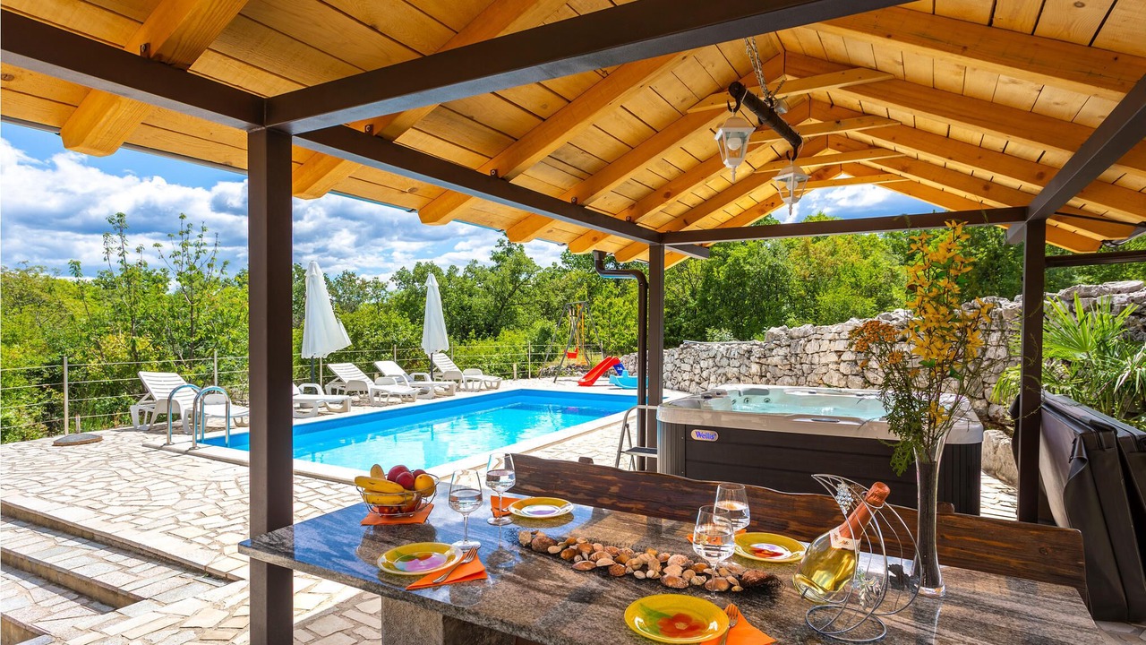 Photo of Outdoor in Sarsoni