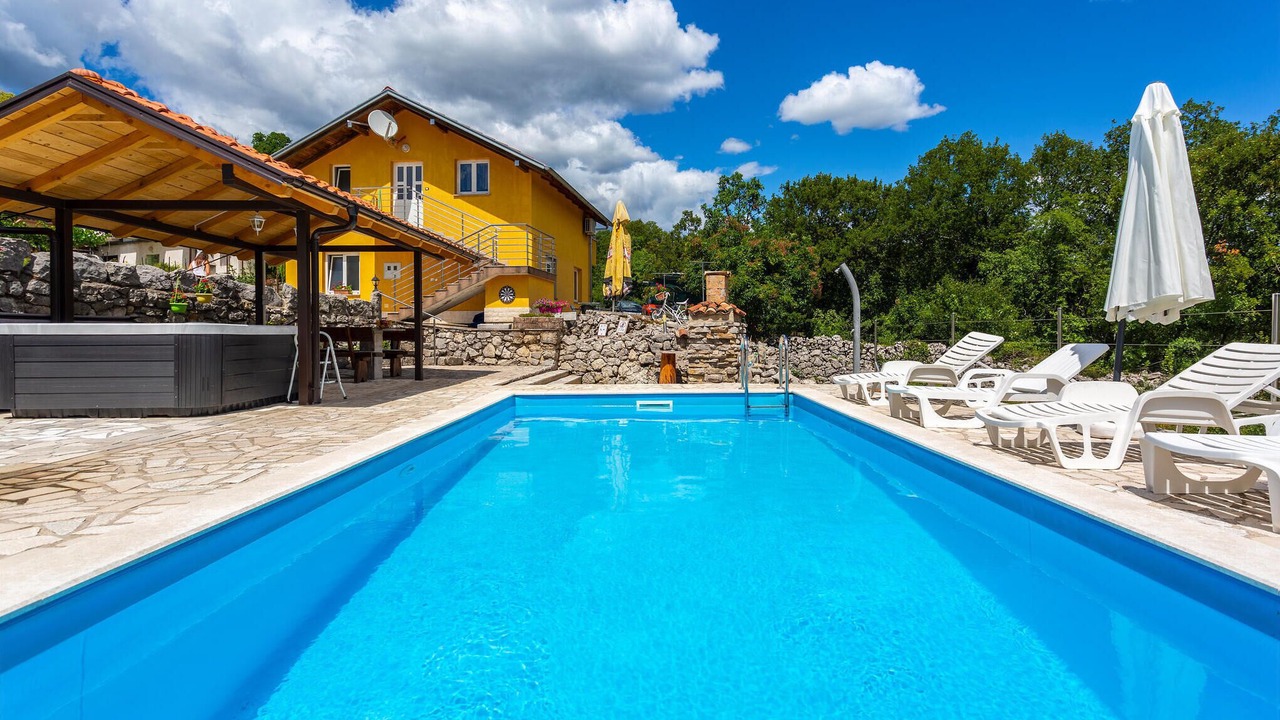 Photo of Outdoor in Sarsoni