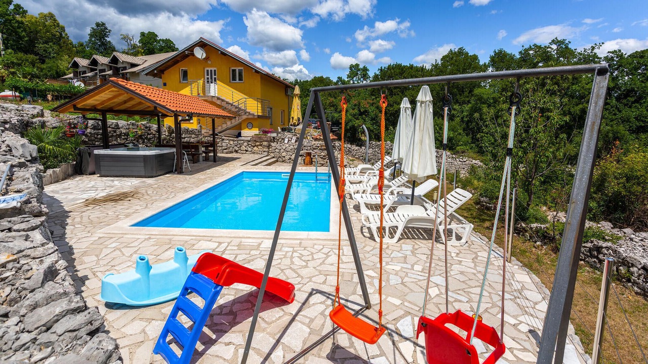 Photo of Outdoor in Sarsoni