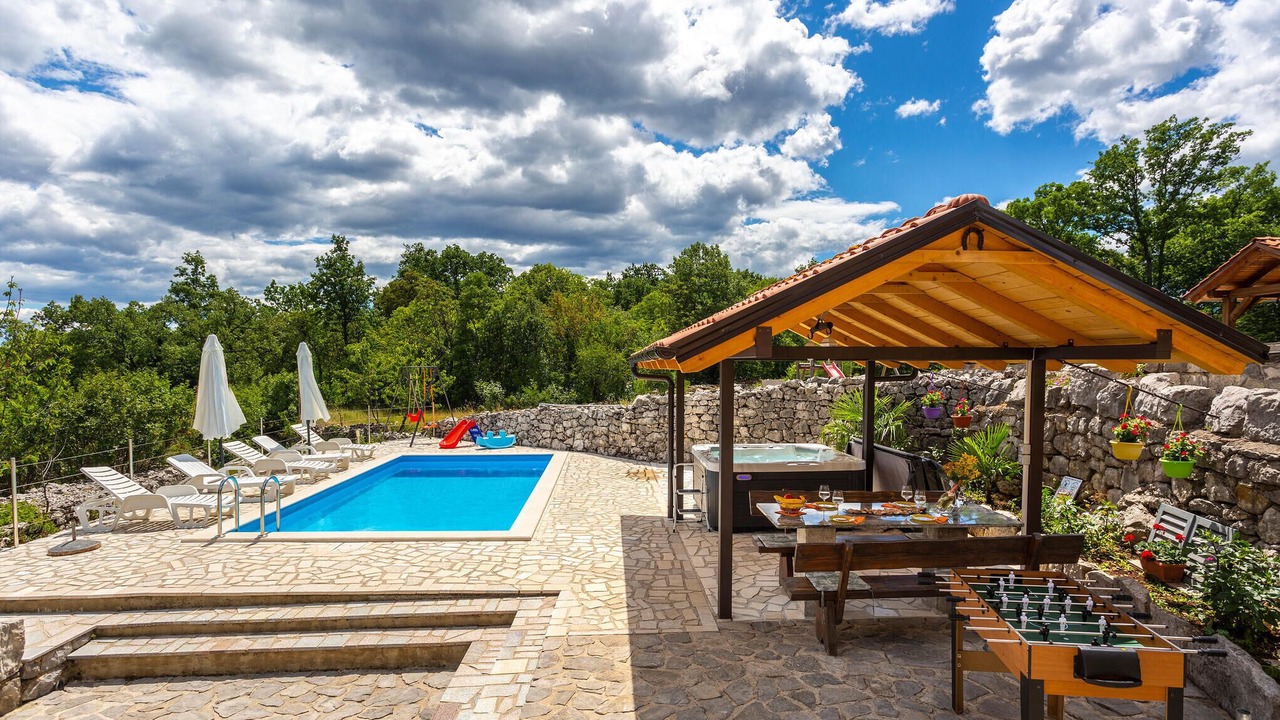 Photo of Outdoor in Sarsoni