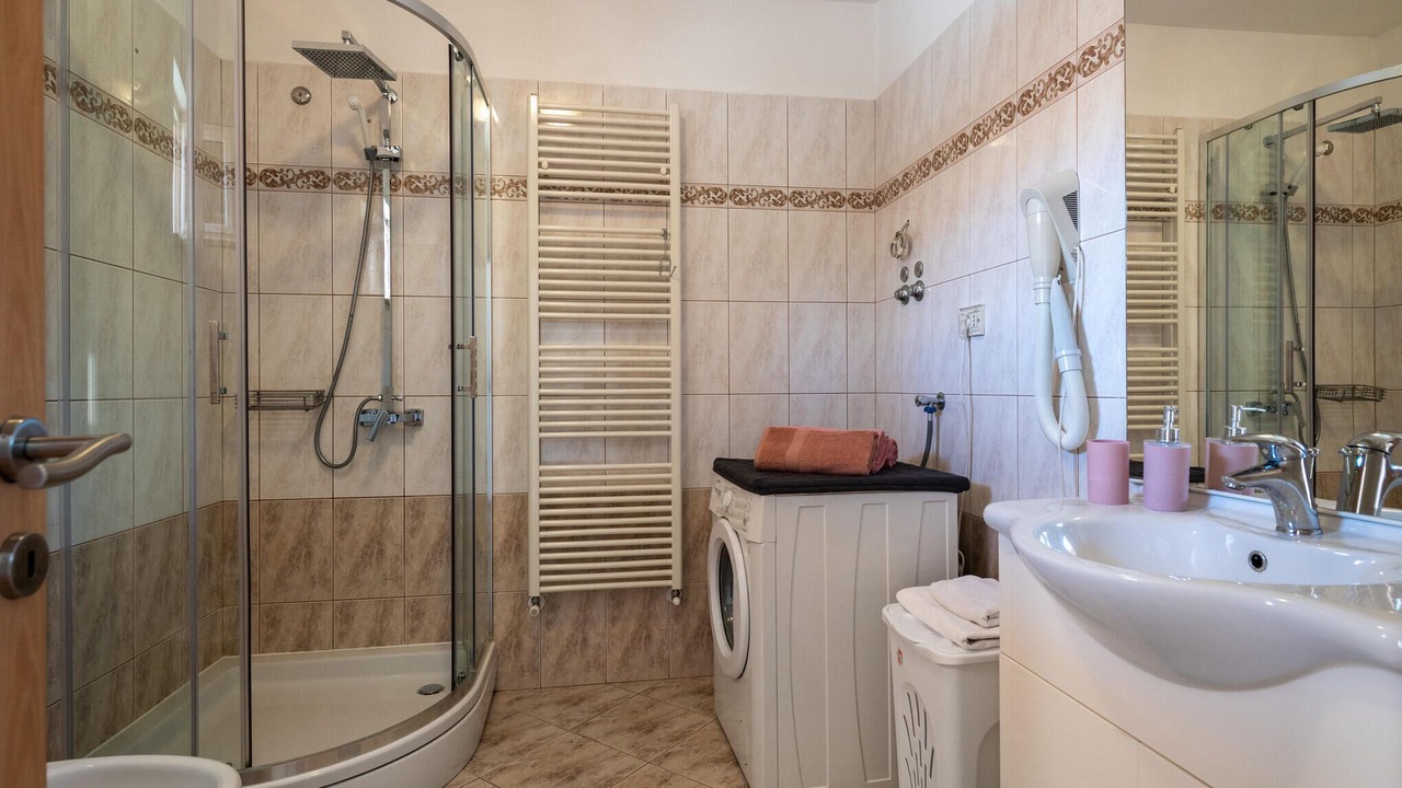 Photo of Bathroom in Rogocana
