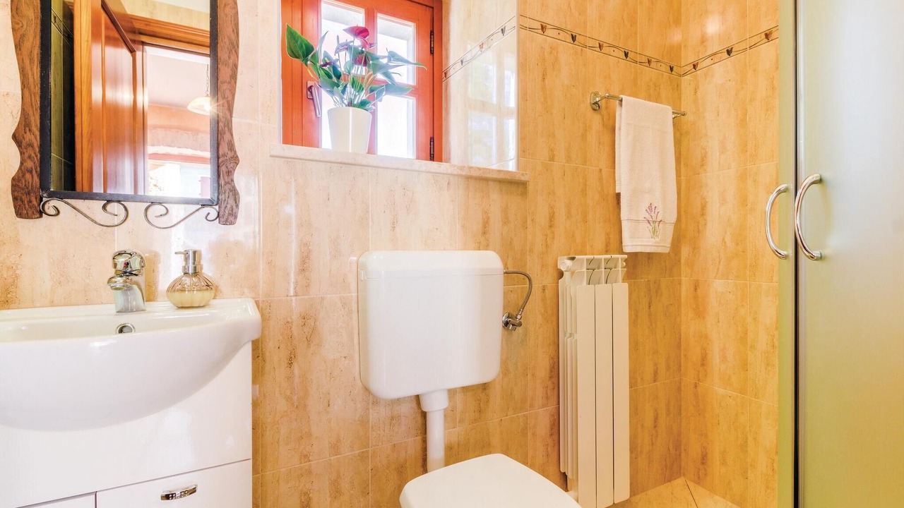 Photo of Bathroom in Zabrezani