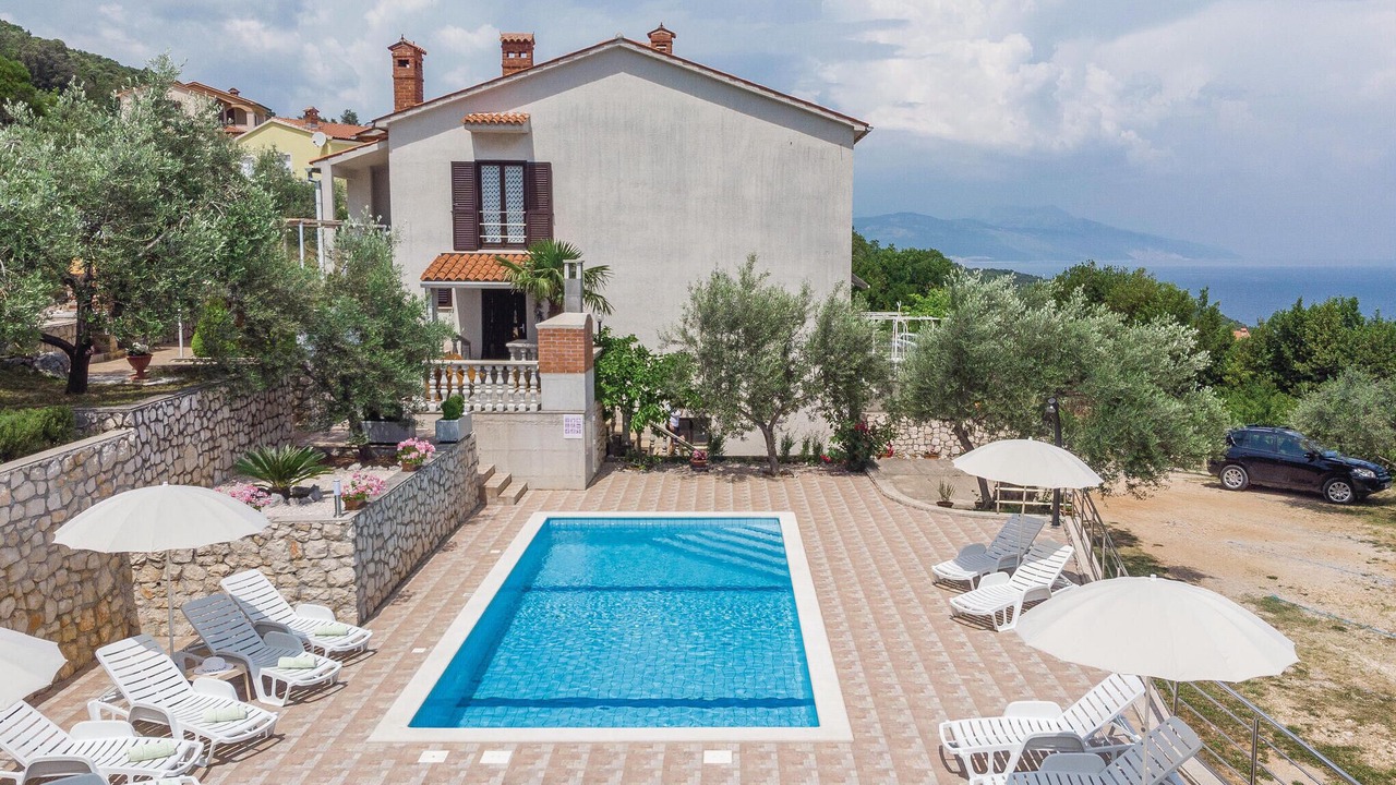 Photo of Outdoor in Ravni