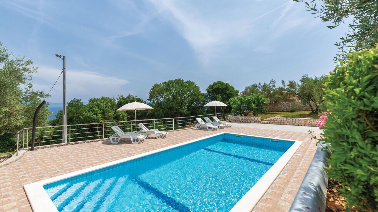 Photo of Outdoor in Ravni