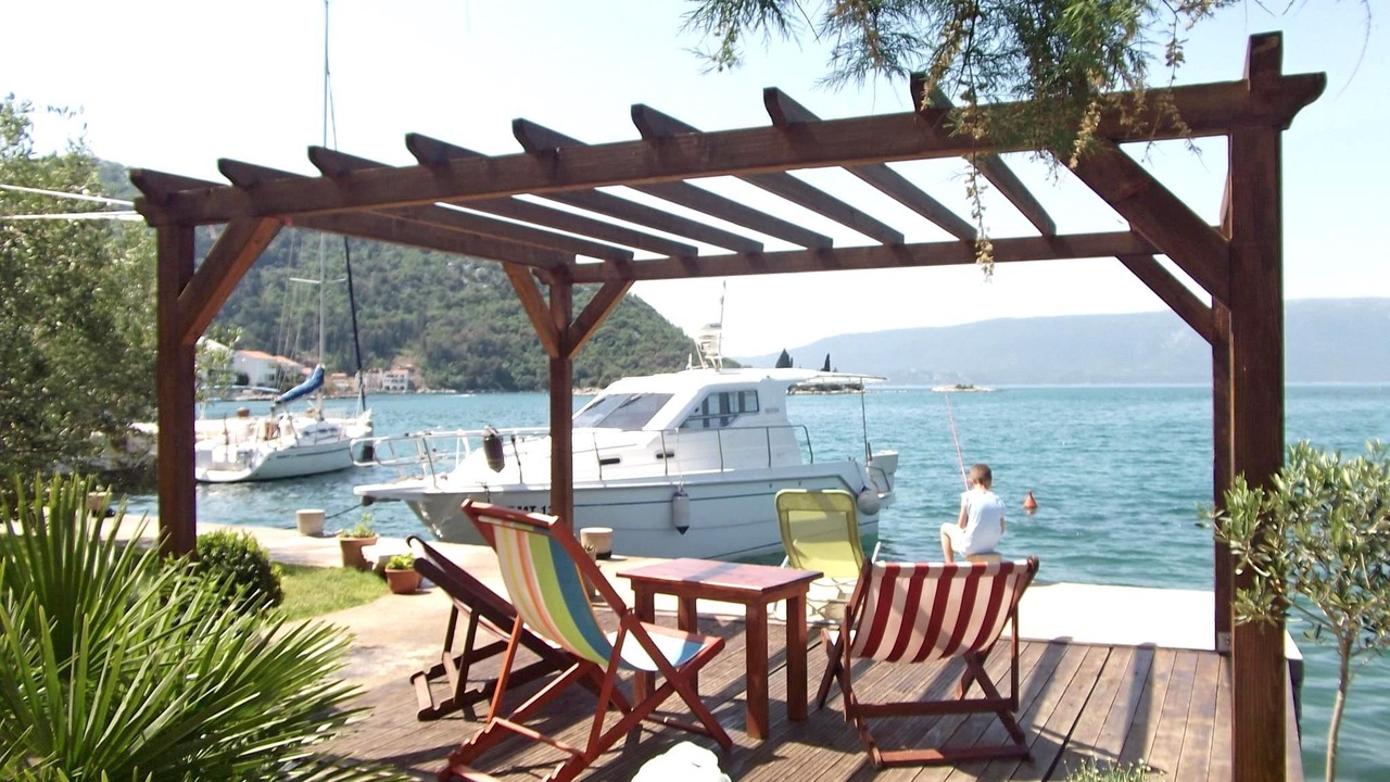 Photo of Outdoor in Blace
