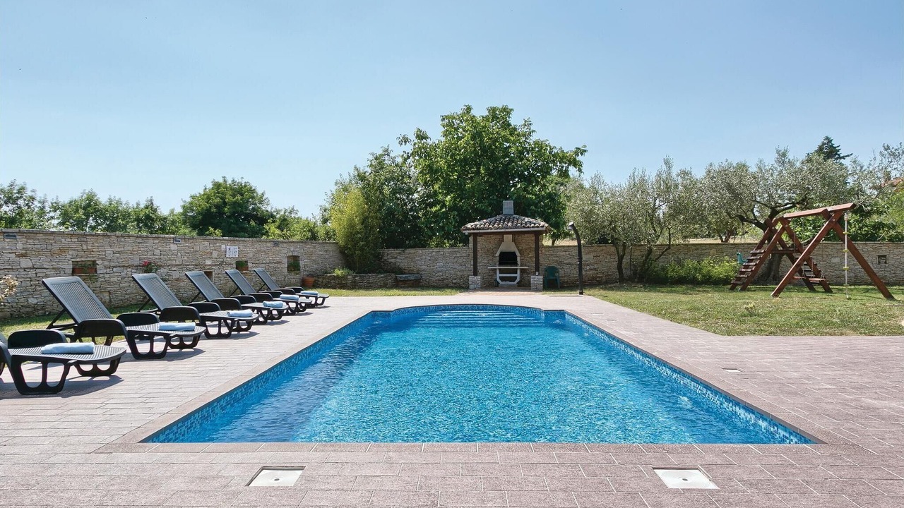 Photo of Outdoor in Kavran