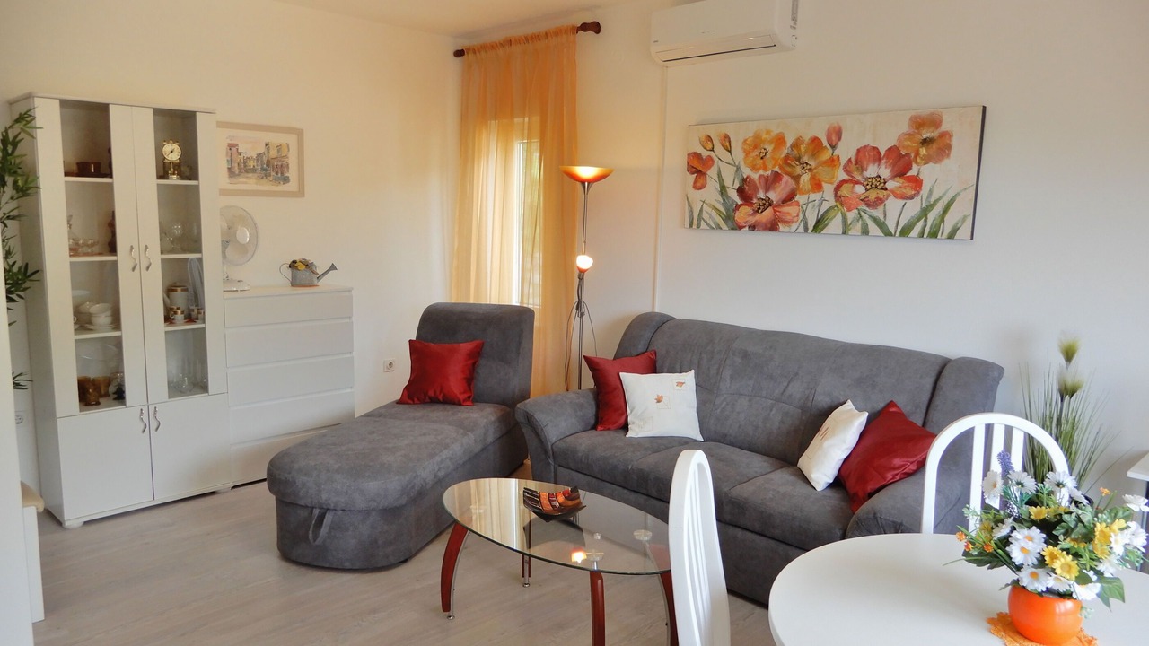 Photo of Livingroom in Obrs