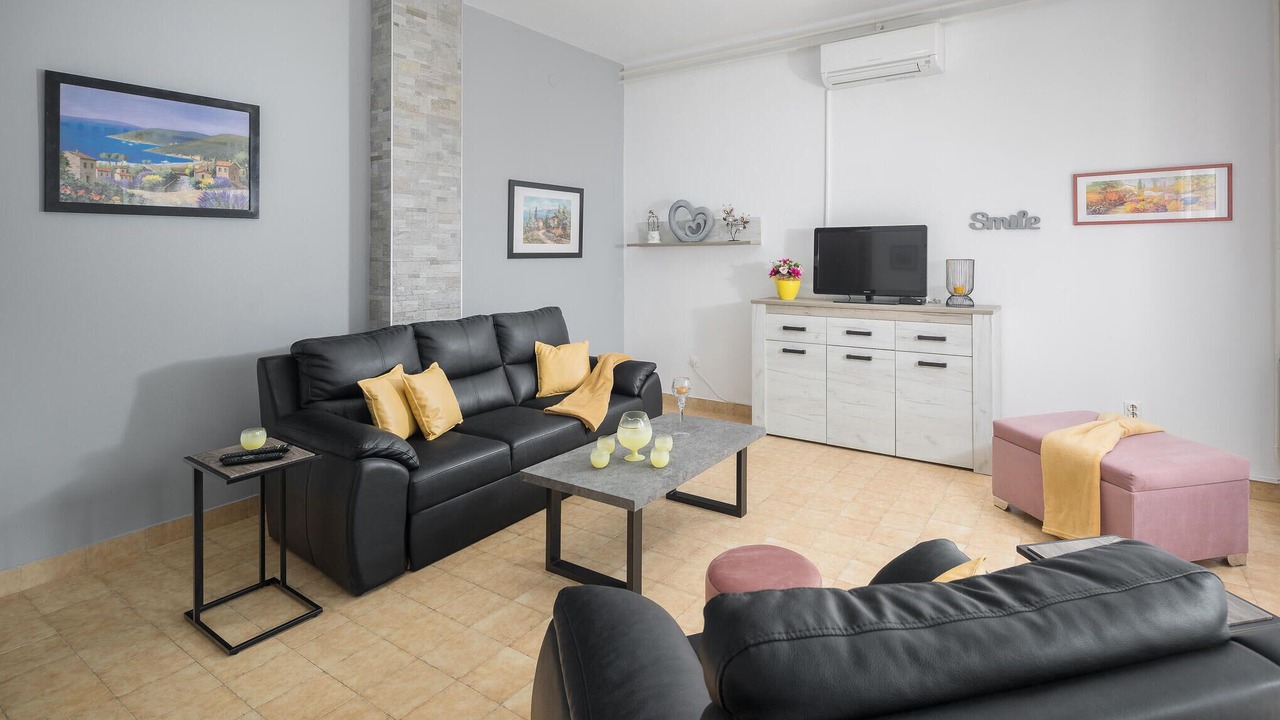 Photo of Bedroom in Santalezi