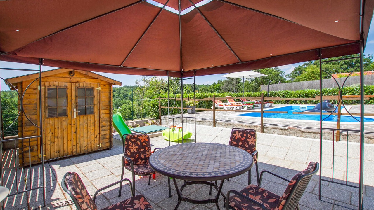 Photo of Patio Balcony in Snasici