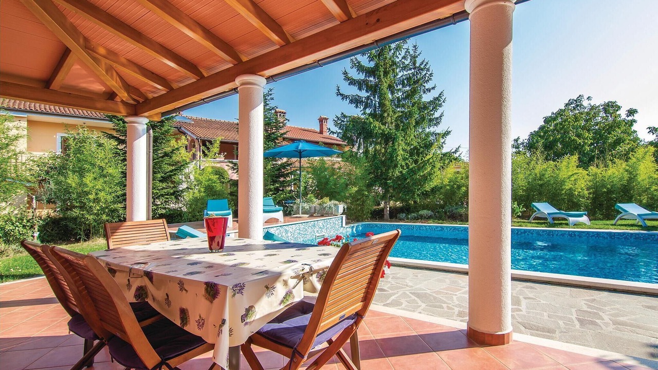 Photo of Outdoor in Laginji