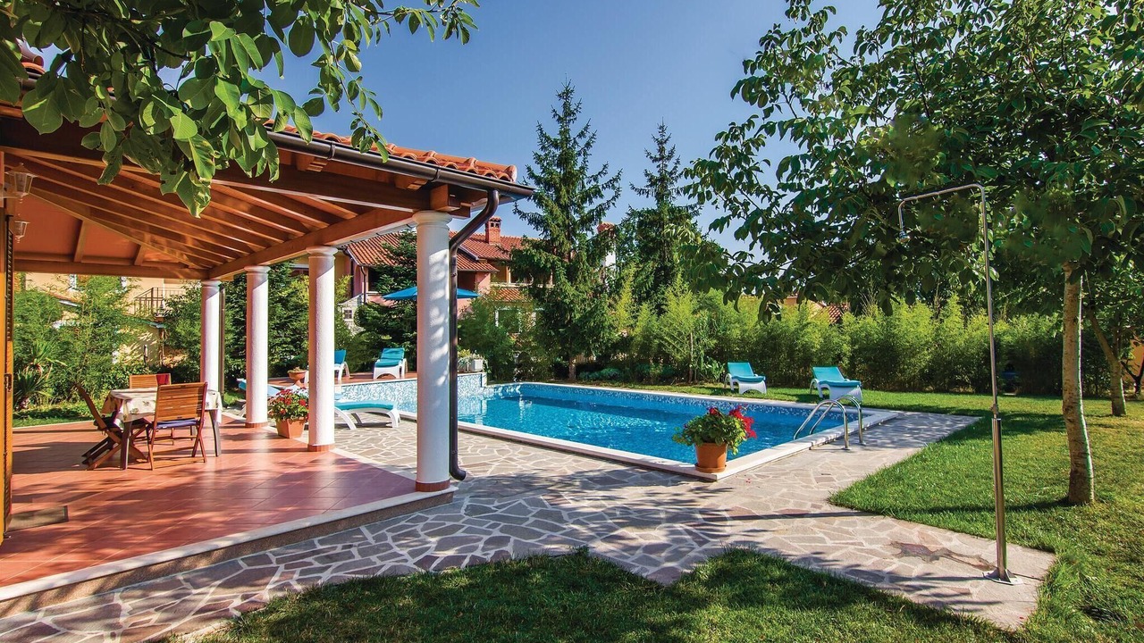 Photo of Outdoor in Laginji