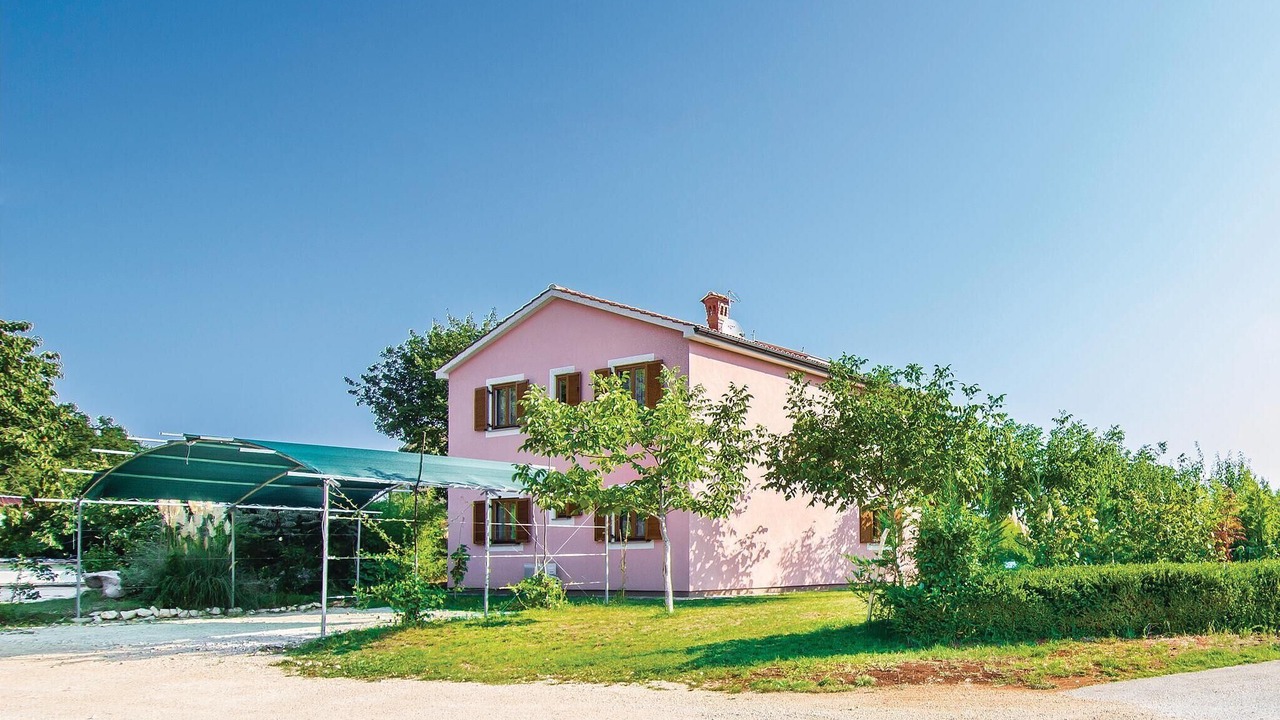 Photo of Outdoor in Laginji