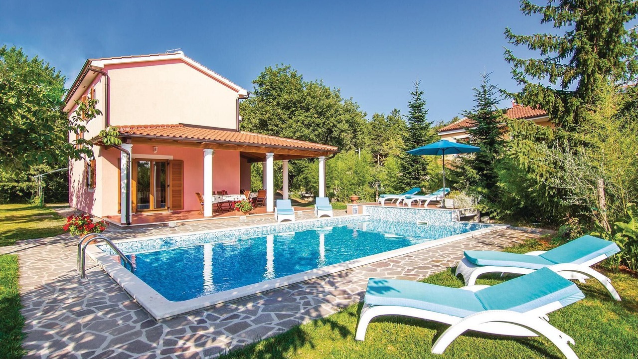 Photo of Outdoor in Laginji