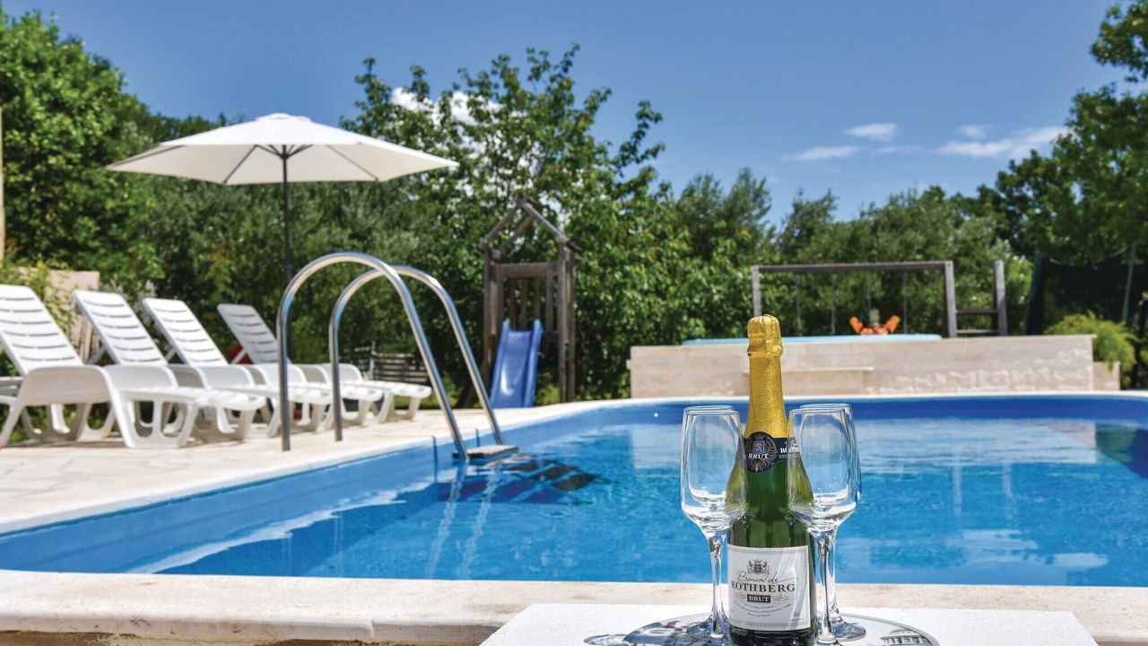 Photo of Outdoor in Kastel Sucurac