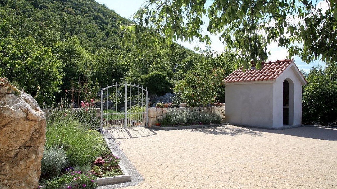 Photo of Outdoor in Sestanovac