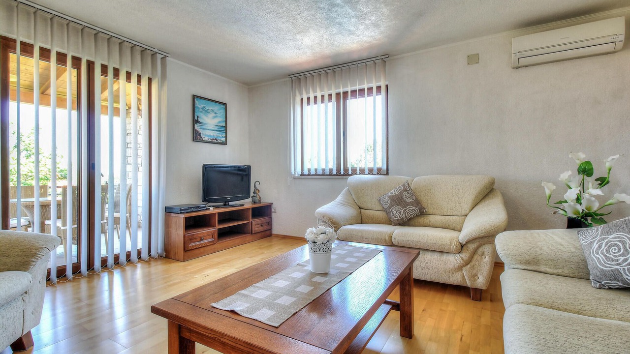 Photo of Bedroom in Plovanija