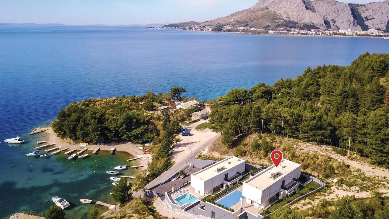Photo of Others in Omis