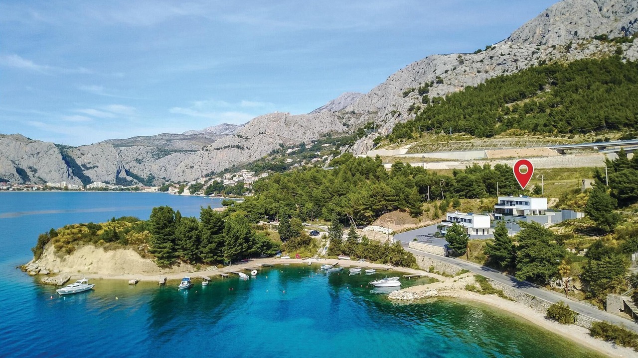 Photo of Others in Omis