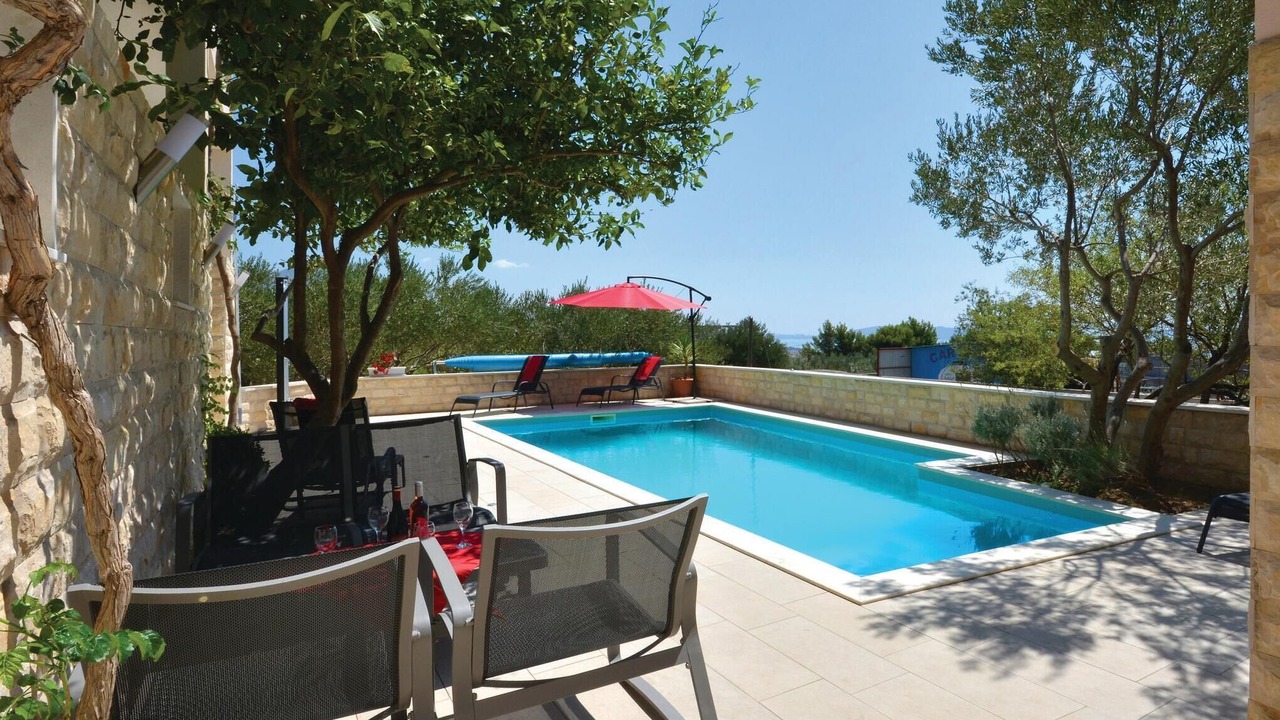 Photo of Outdoor in Rudine