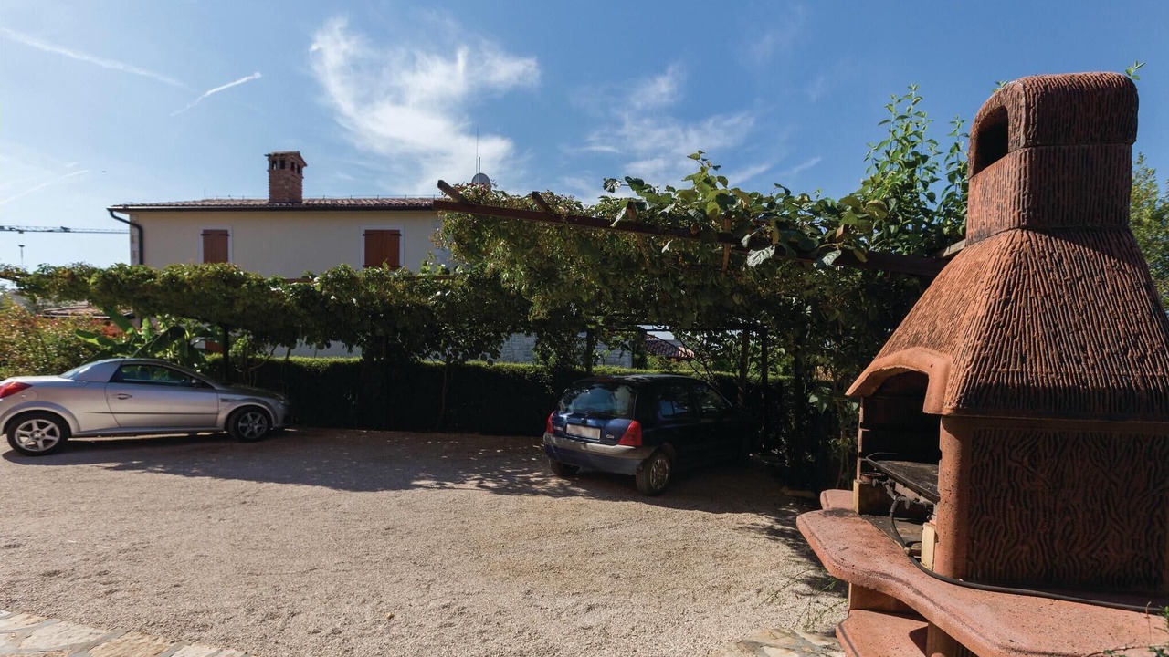 Photo of Others in Tar-Vabriga
