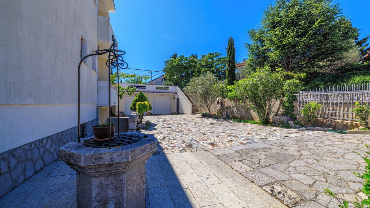Photo of Patio Balcony in Krk