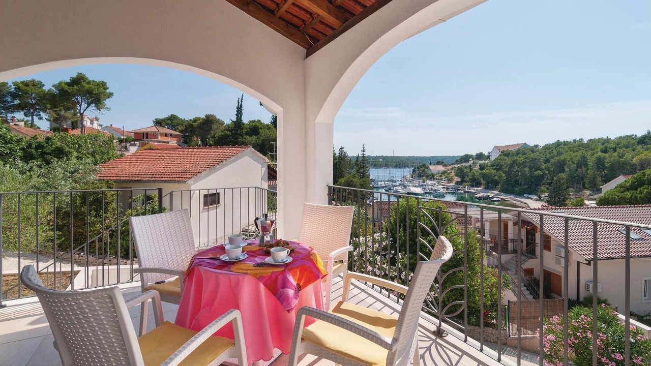 Photo of Patio Balcony in Cove Makarac (Milna)