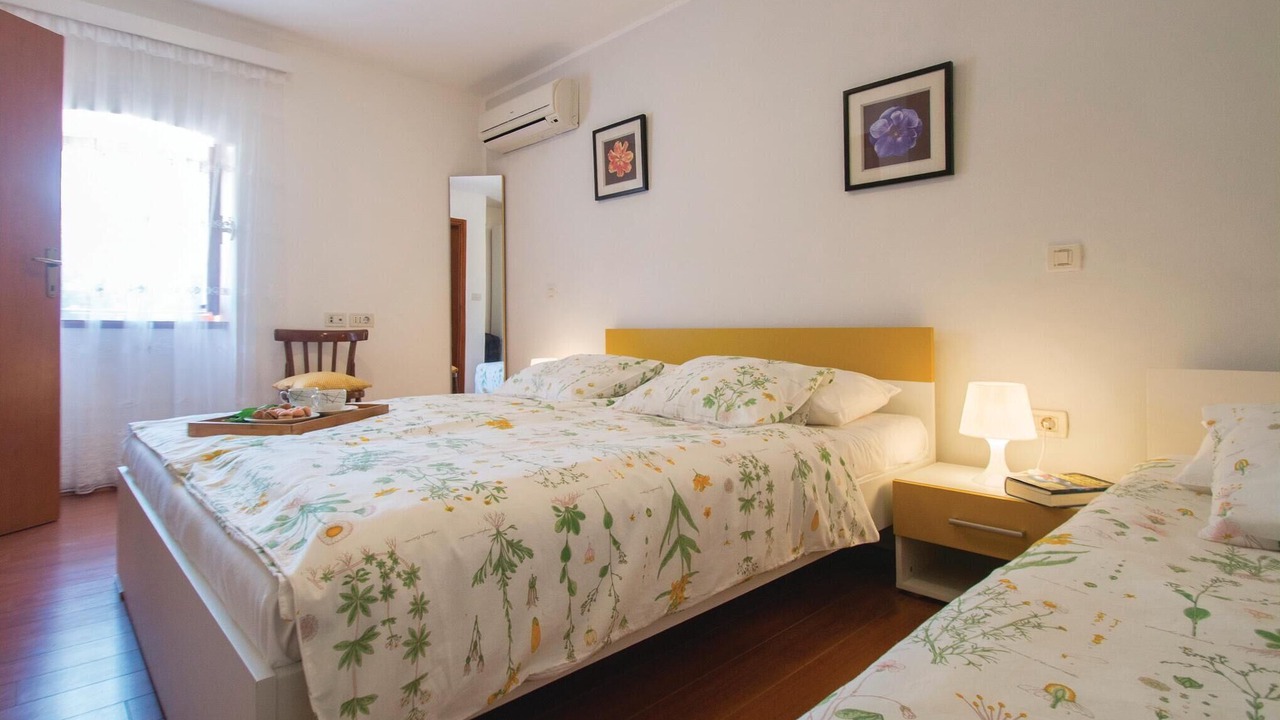 Photo of Others in Gondolici