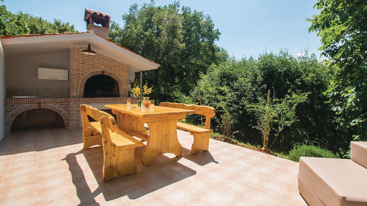 Photo of Others in Gondolici