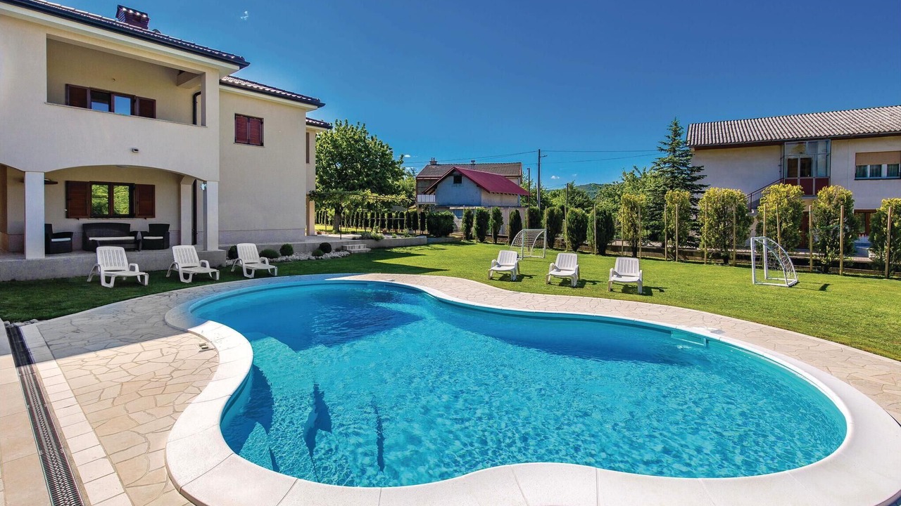 Photo of Outdoor in Sarsoni