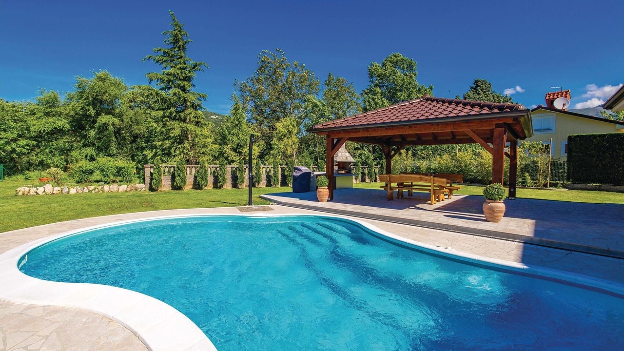 Photo of Outdoor in Sarsoni