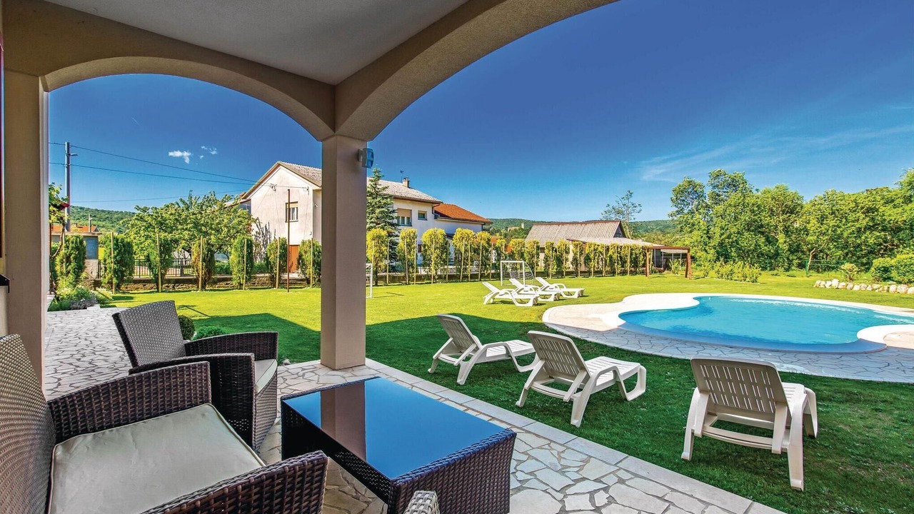 Photo of Outdoor in Sarsoni