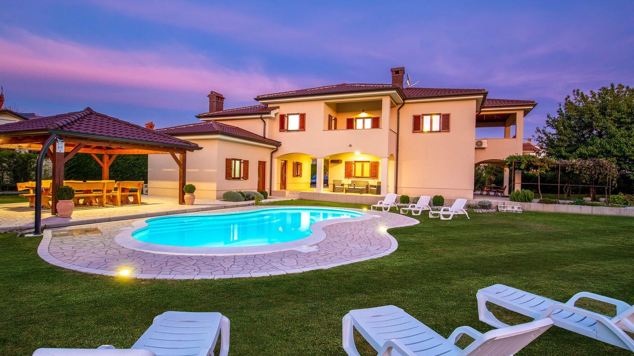 Photo of Outdoor in Sarsoni