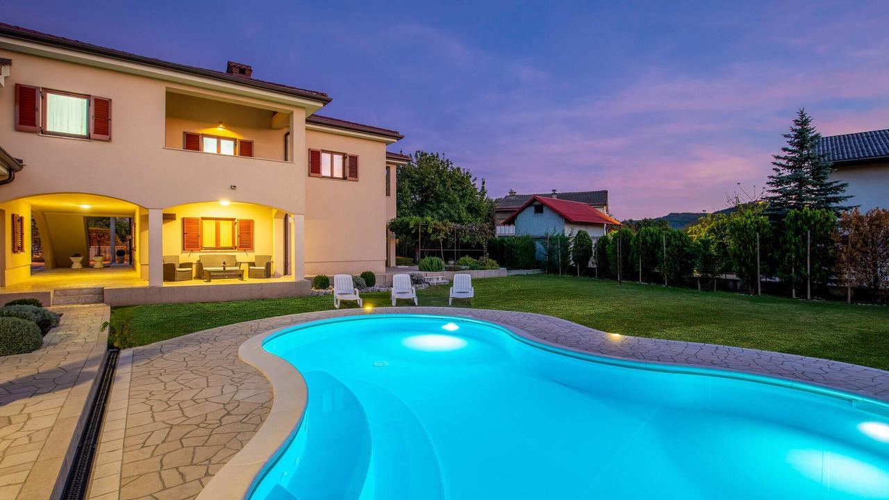 Photo of Outdoor in Sarsoni