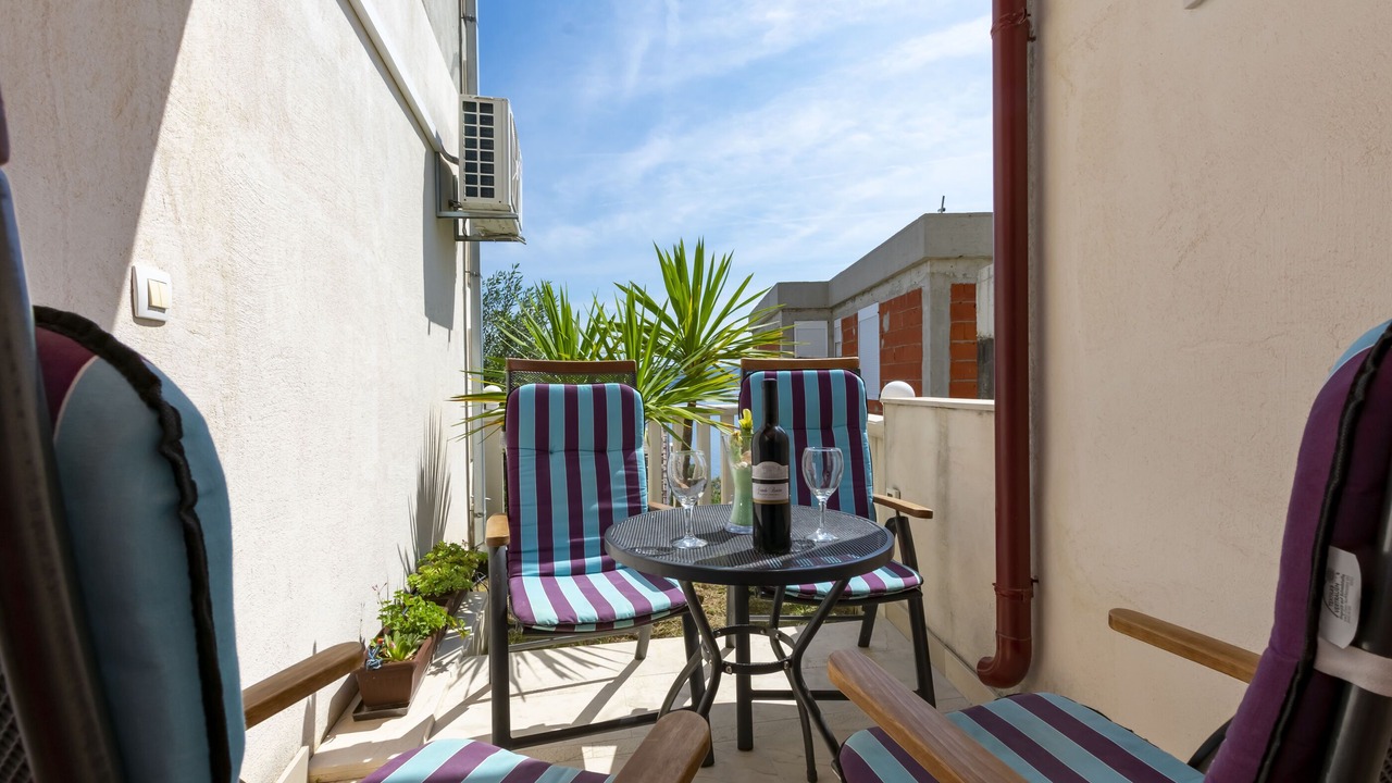 Photo of Outdoor in Mimice
