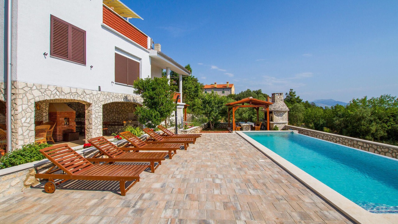 Photo of Outdoor in Ravni