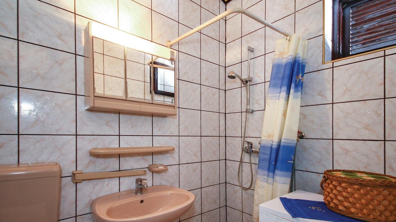 Photo of Bathroom in Cervar Porat