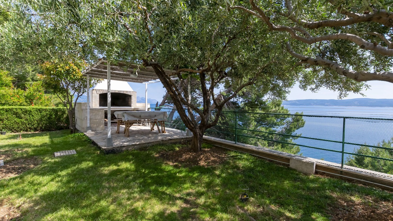 Photo of Outdoor in Mimice