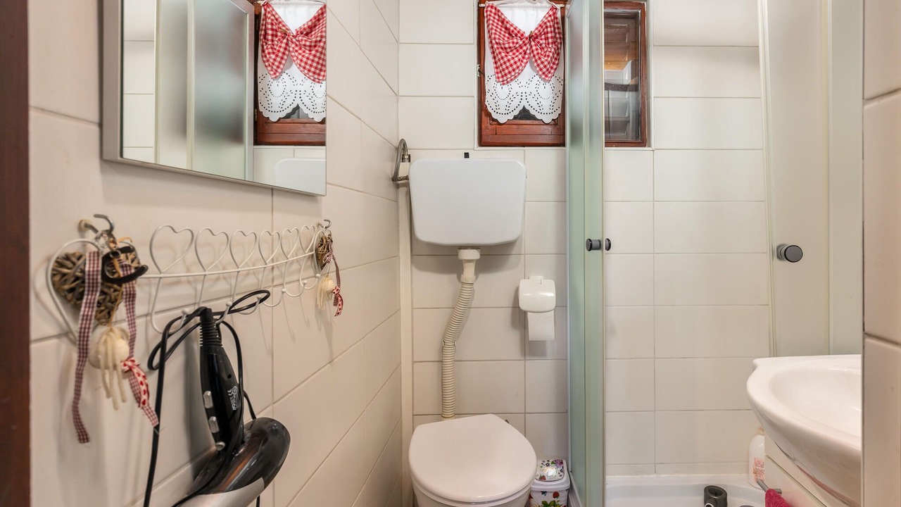 Photo of Bathroom in Trosmarija