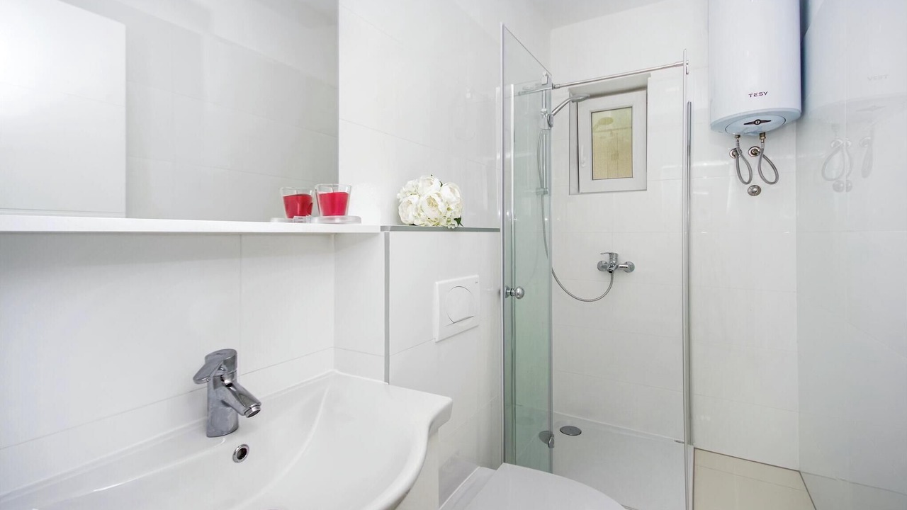 Photo of Bathroom in Brela