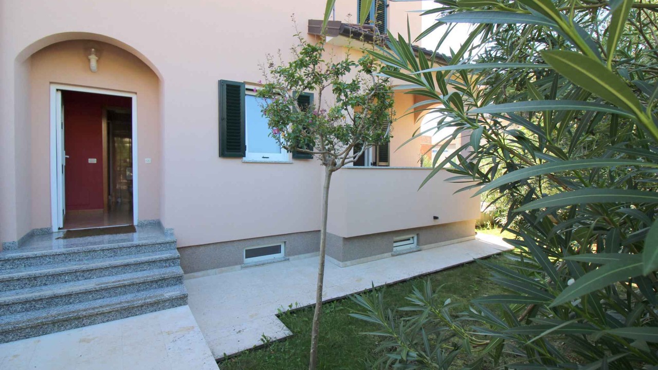 Photo of Outdoor in Gulici