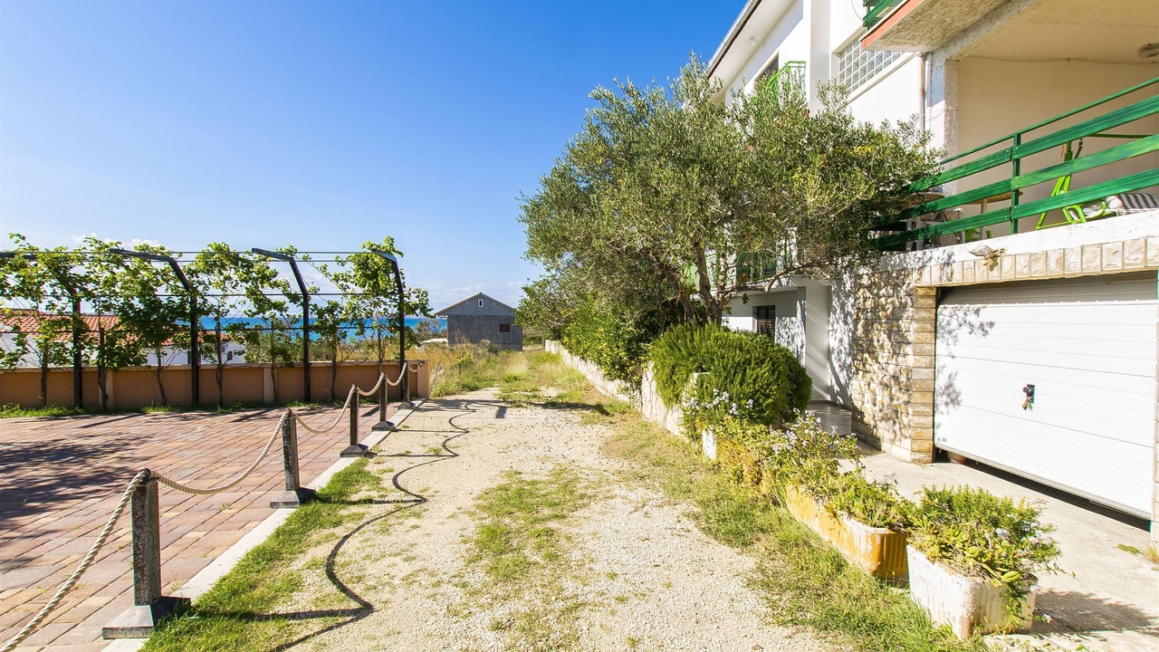 Photo of Outdoor in Rtina