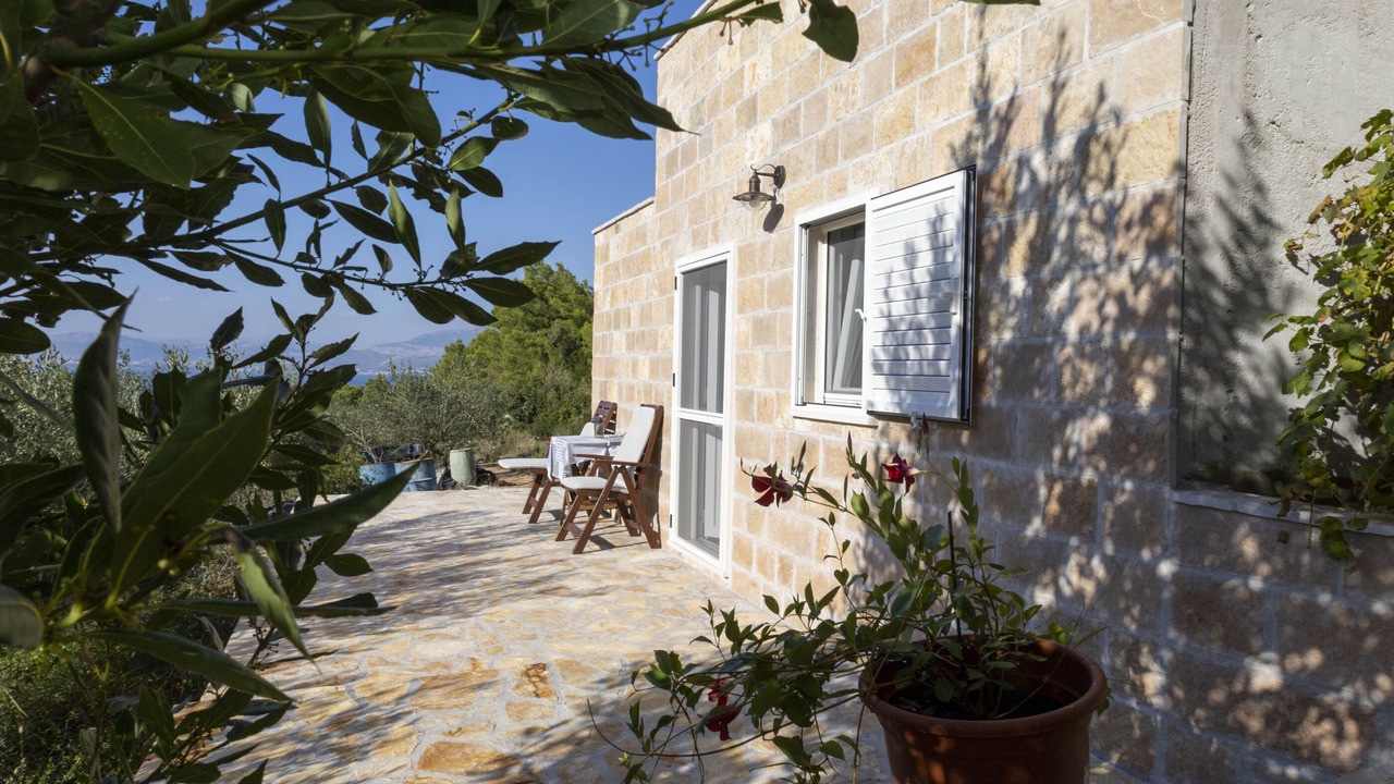 Photo of Patio Balcony in Supetar