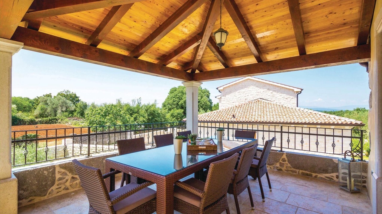 Photo of Patio Balcony in Malinska-Dubasnica