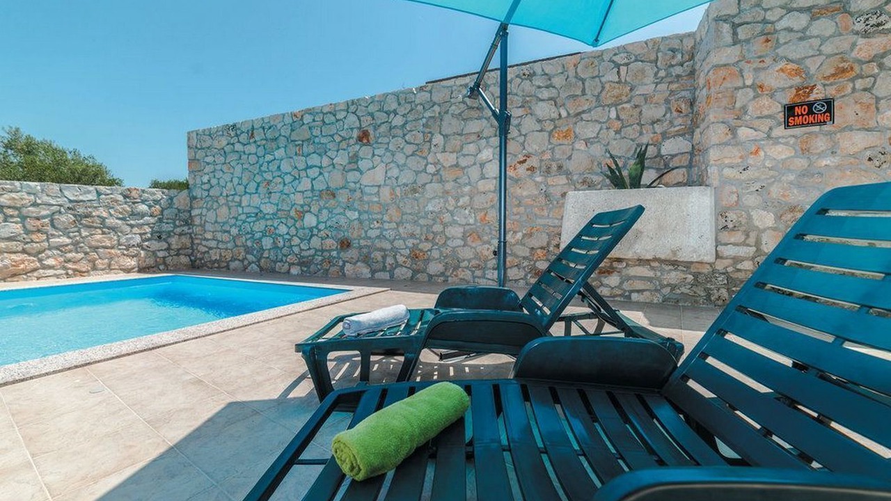 Photo of Outdoor in Banj