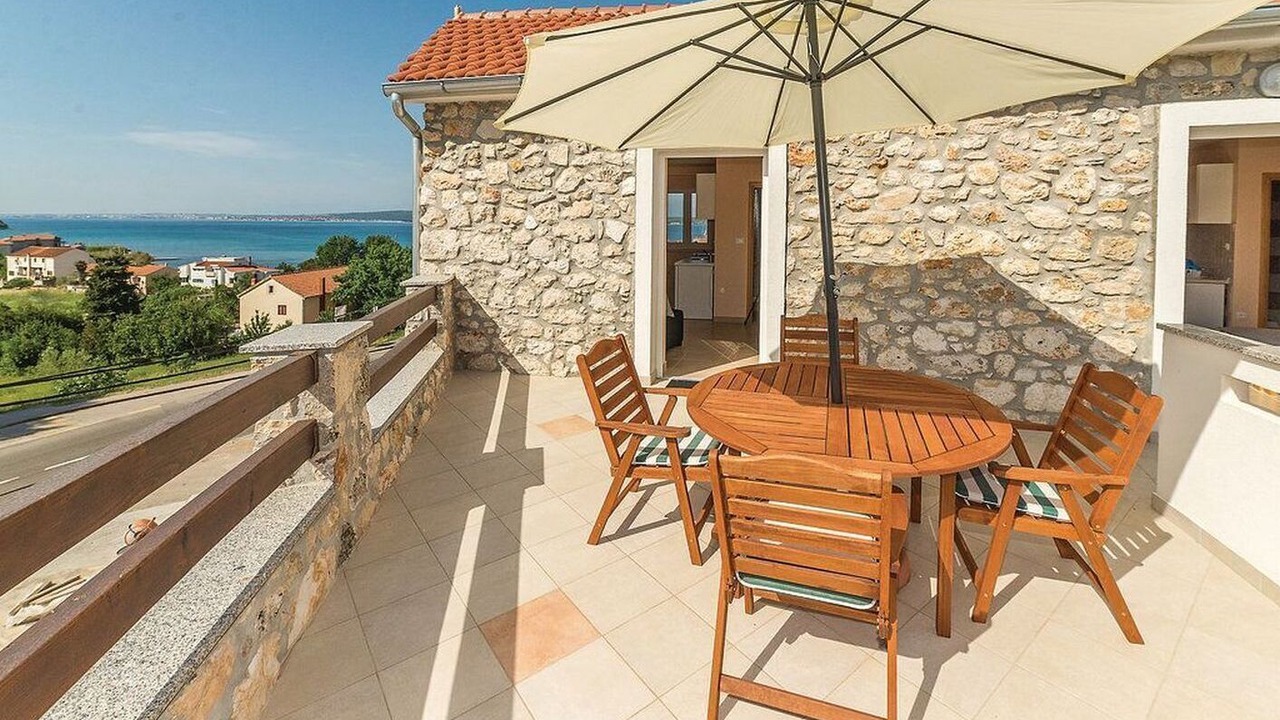 Photo of Outdoor in Banj