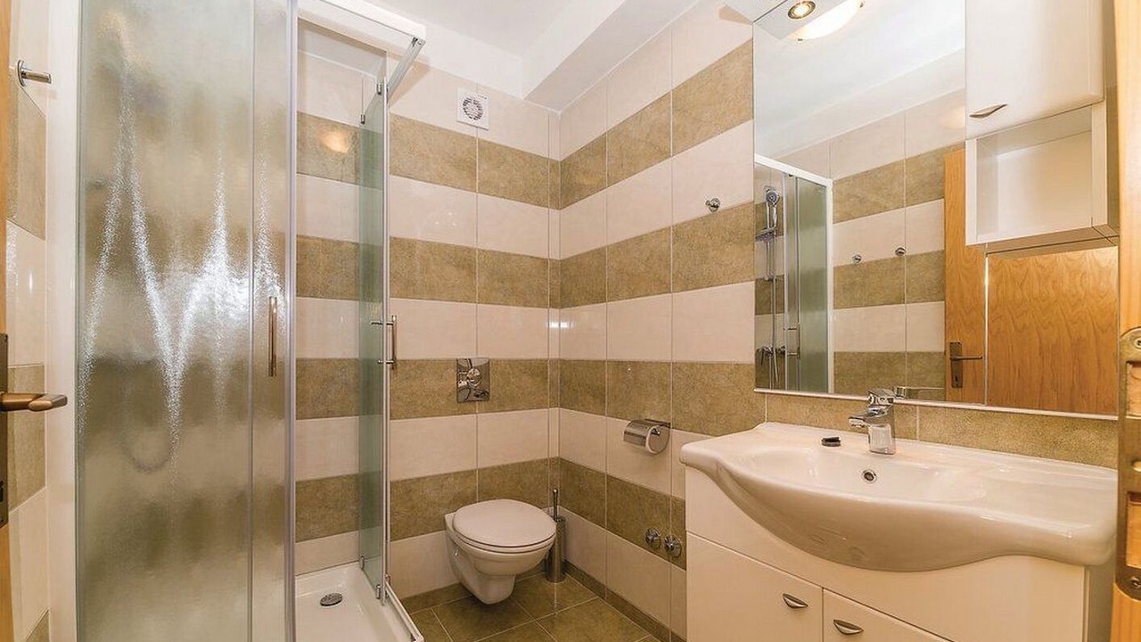 Photo of Bathroom in Banj
