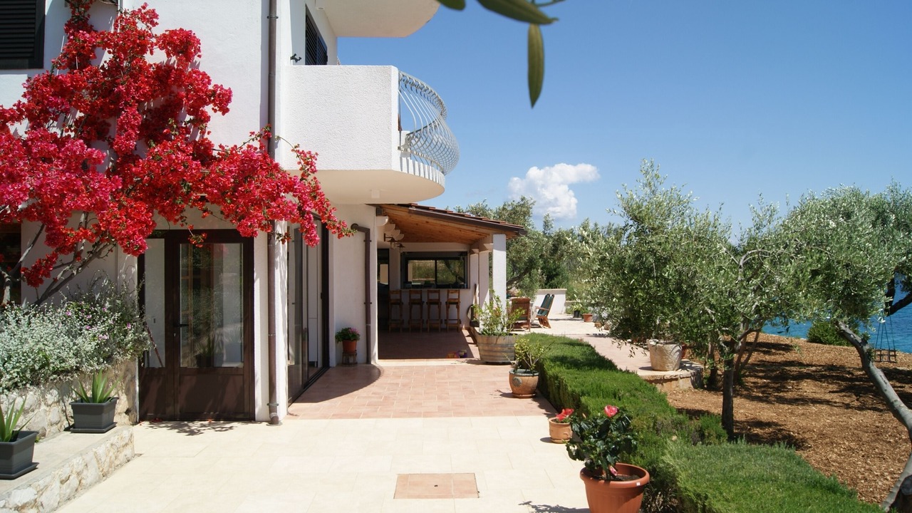 Photo of Outdoor in Zavala